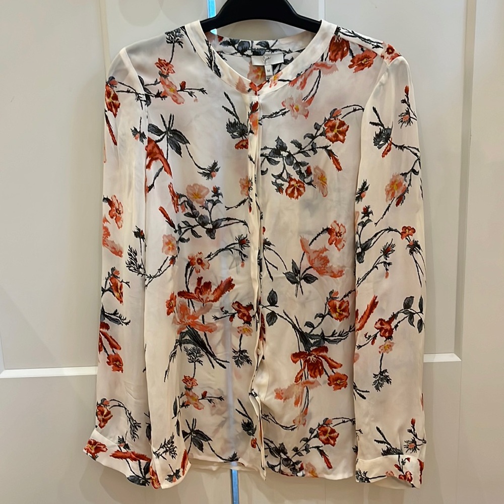 Joie flower silk bottom down blouse